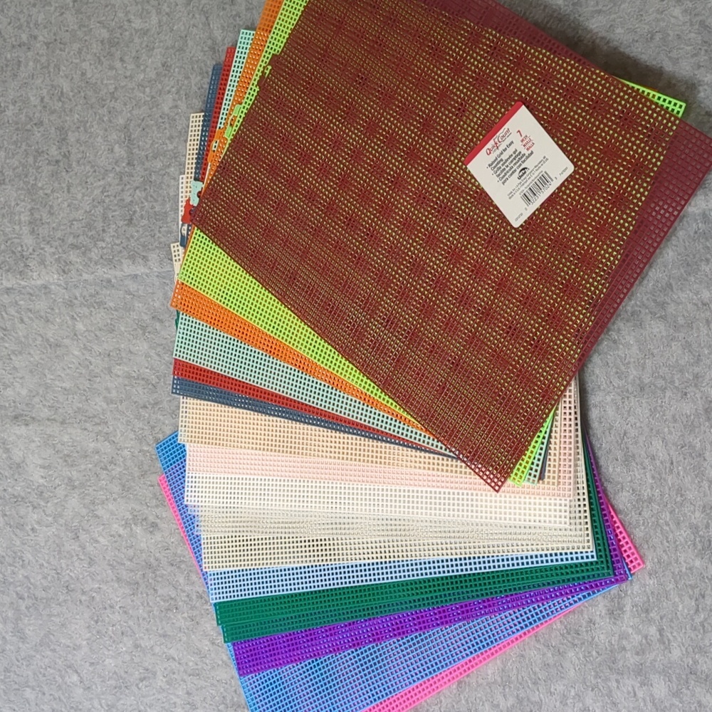 18 sheets of plastic Multicolor canvas Mesh 7 Darice & Quick C. size 10.5 X 13"